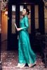 BDA50156 - Áo dài truyền thống vải tơ dáng ôm hai tà cổ tàu tay dài thân áo đính ngọc tạo kiểu - Ảnh 3