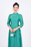 BDA50156 - Áo dài truyền thống vải tơ dáng ôm hai tà cổ tàu tay dài thân áo đính ngọc tạo kiểu - Ảnh 34