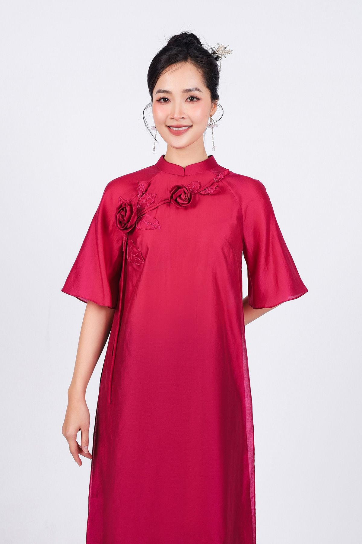 BDA50165 - Áo dài cách tân vải tơ dáng suông hai tà cổ tàu tay áo giác lăng thân áo đính hoa 3D cao cấp - Ảnh 55