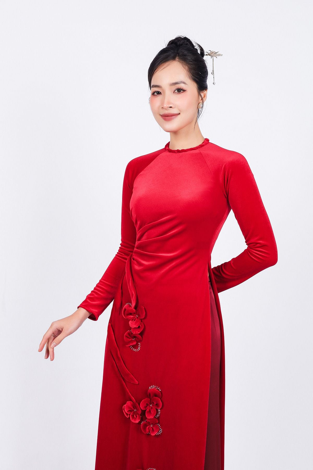 BDA90169 - Áo dài truyền thống vải nhung dáng ôm cổ tròn thân đính hoa 3D cao cấp - Ảnh 26